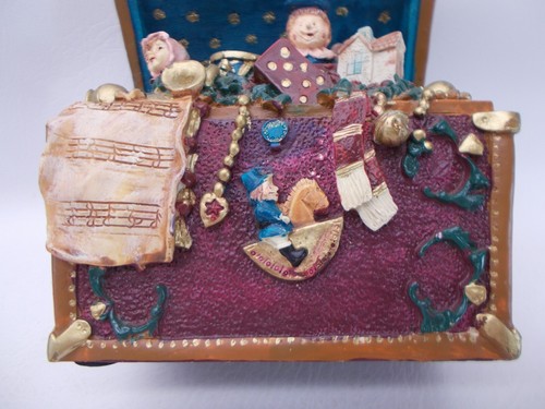 Windsor Collection 6" Christmas Musical Treasure Box Toyland Windup Chest Toys - Picture 3 of 12