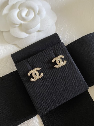 😍CHANEL Silver Mini CCS Earrings Vintage 24C - Picture 7 of 9