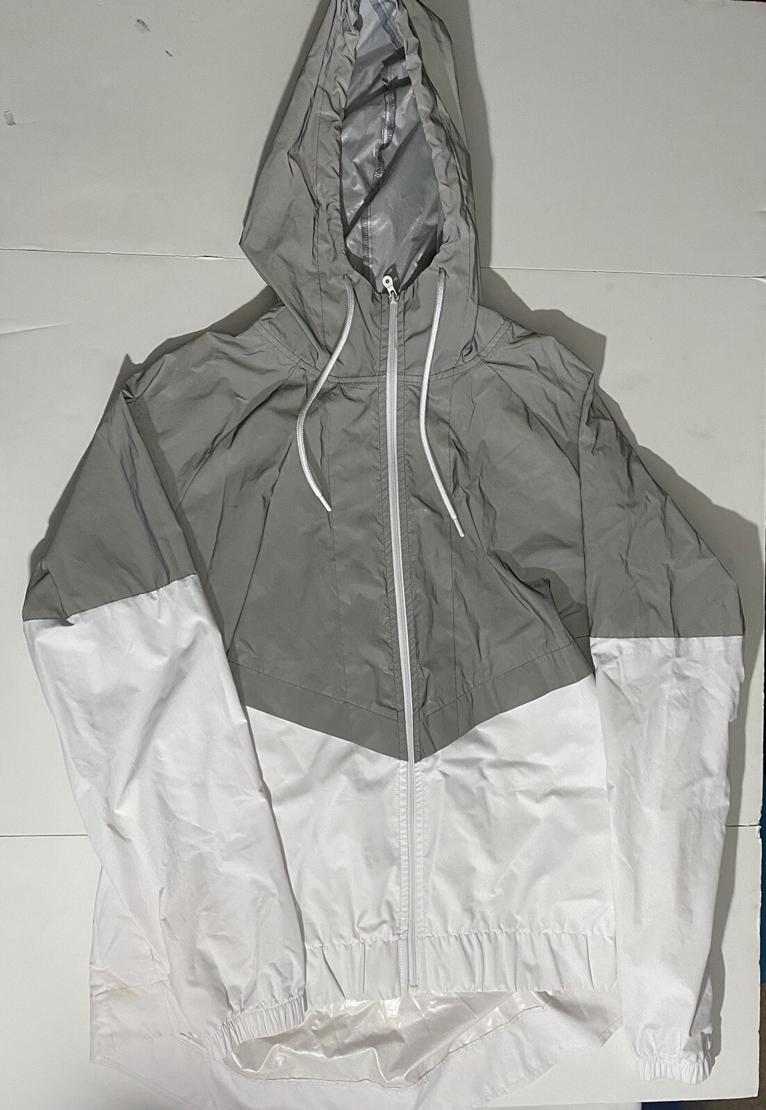 Giacca frangivento donna grande Fila Sport riflettente con cappuccio grigio bianco poliestere