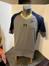 VTG Nike Fit Dry Michigan Wolverines Basketball Men  s Warm Up Shirt Blue Gray M