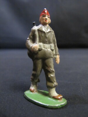 Figurine Quiralu Soldat Français en avant