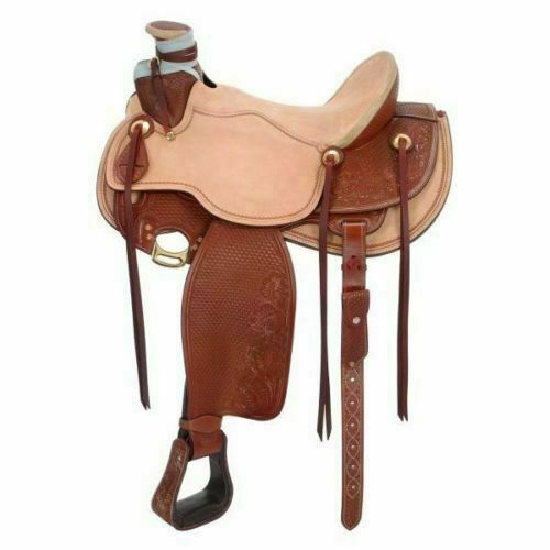 Agriculteur de bande dessinée tenant une fourche | Vecteur Premium