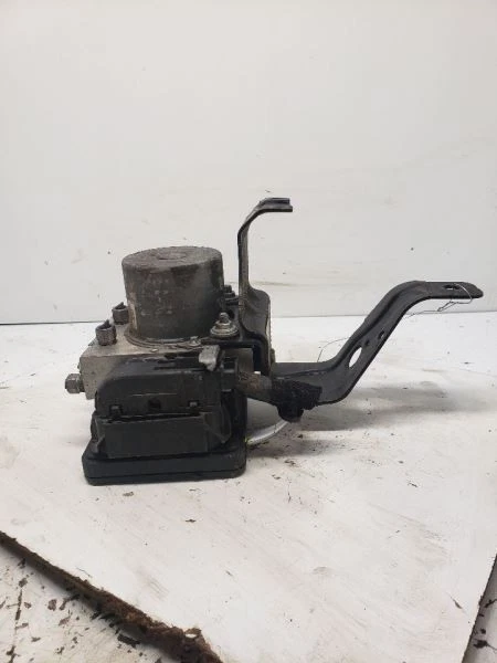 ABS Brake Pump Control Module Fits 2015 Chrysler 200 - Image 3 of 4