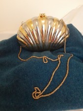Vintage Gold Tone Metal Clam Seashell Purse Shoulder Bag Clutch 1980s with chain