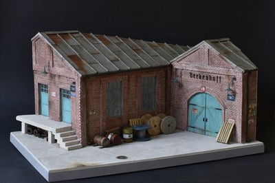 German warehouse diorama 1:35