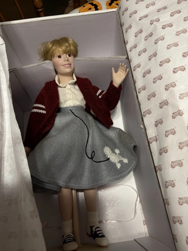 Princeton Gallery Doll Rock N Roll Collection Cindy at the Hop Porcelain 16” VTG