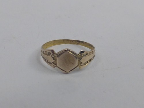 Antique Victorian 10K Yellow Gold Baby Child Ring Size 0.5