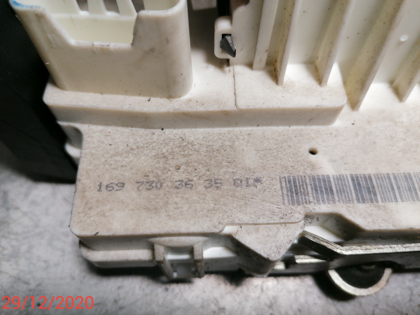 Mercedes Benz GL-Class X164 rear right side door lock A1697303635