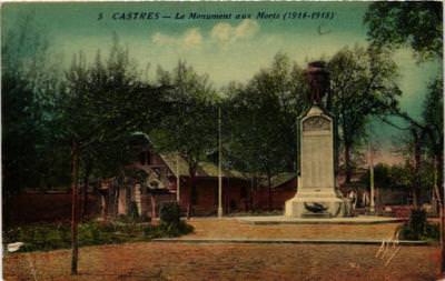 Old postcard Castres Le Monument aux Morts (615104)