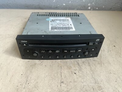 Peugeot 206 SW 1,4 65kW KFW 2006 Radio-CD Player Clarion 96610423XT Ohne Code