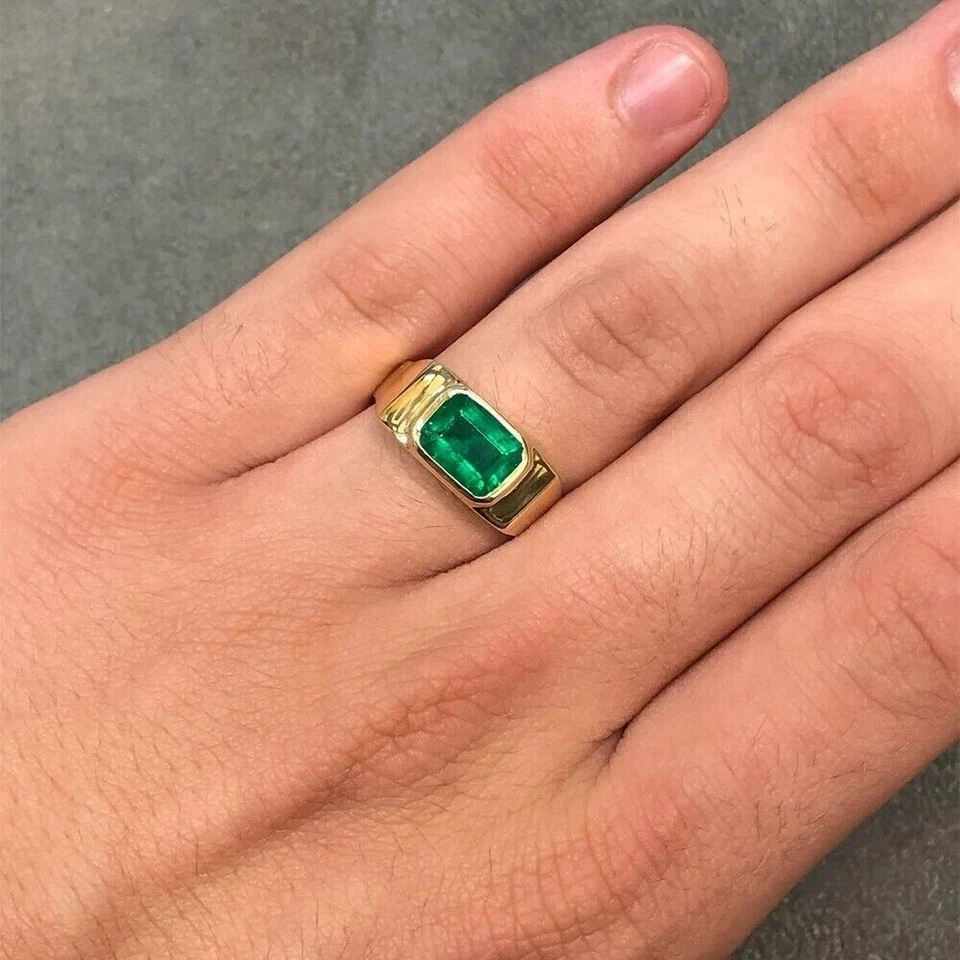 Anillo de compromiso para hombre en oro amarillo de 18 quilates con certificación AAA GDGL de 2 quilates esmeralda natural Foto 4 de 4