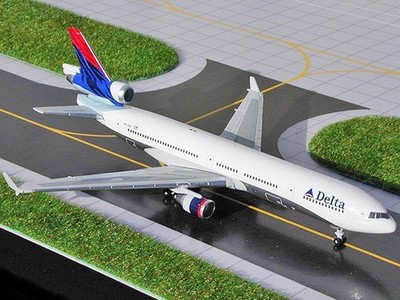 Delta MD-11 N813DE GeminiJets GJDAL279 Scale 1:400 RARE