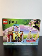 LEGO Wicked : Glinda, Elphaba & Nessarose at Shiz University 75681