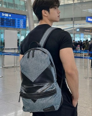 Out of print DIESEL Backpack Denim V-shaped Shoulder bag Y2K