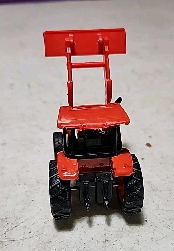 1/43 Scale Kubota M5-111 Farm Tractor W/ Bucket Plastic & Diecast 782587-06-19 - Image 4 of 4