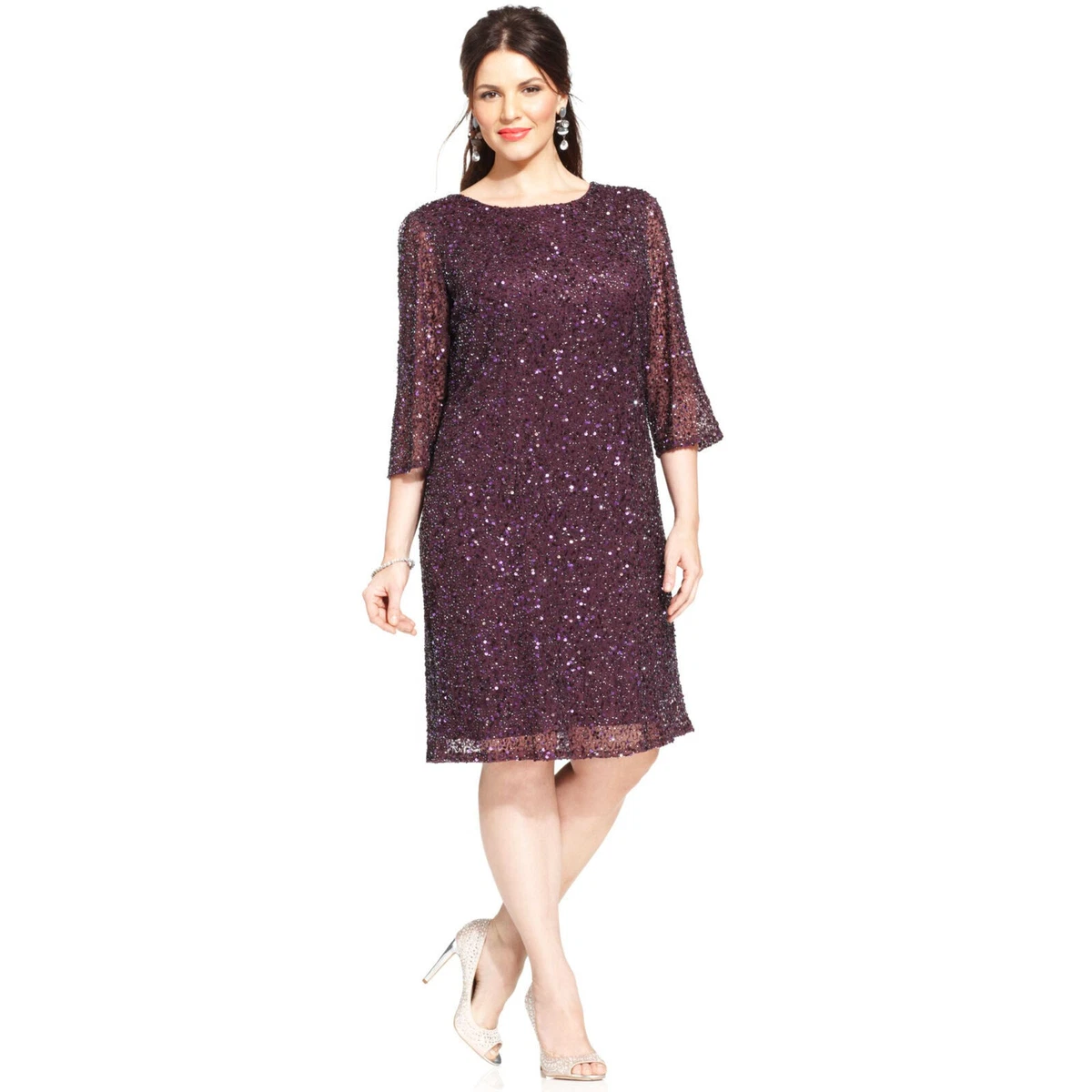 green emerald velvet dress Amazon.com: Pisarro Nights Women's Long Beaded Dress with Keyhole Front and  Floral Motif, Slate, 8 : Clothing, Shoes & Jewelry main image 0