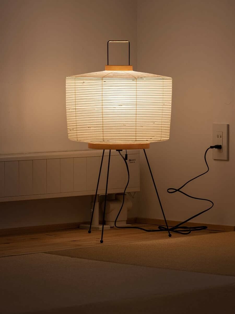 Isamu Noguchi AKARI 6A 75111 Japannese paper stand lamp with 40W LED