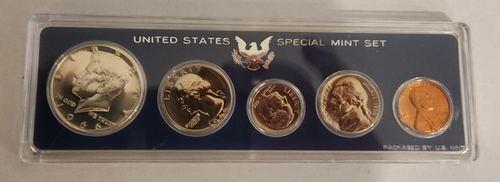 1966 U.S. Mint Special Mint Set (SMS) 40% Silver Kennedy Half Dollar No Reserve - Picture 2 of 3