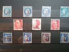 AR51 - France Lot vrac 11 timbres oblitérés surchargés à étudier