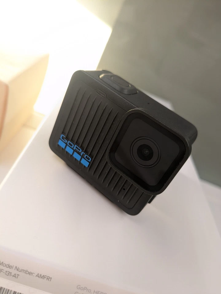 GoPro HERO 4K Action Camera With 512GB SD Card - Image 3 of 4