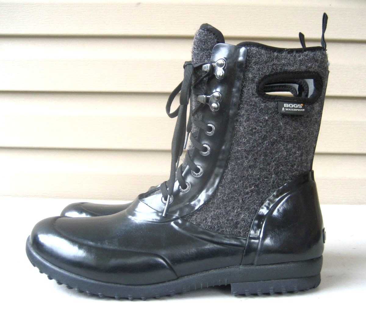Bogs Women’s Boot in Beige and Black size 10 bogs-womens-classic-high-with-  main image 2