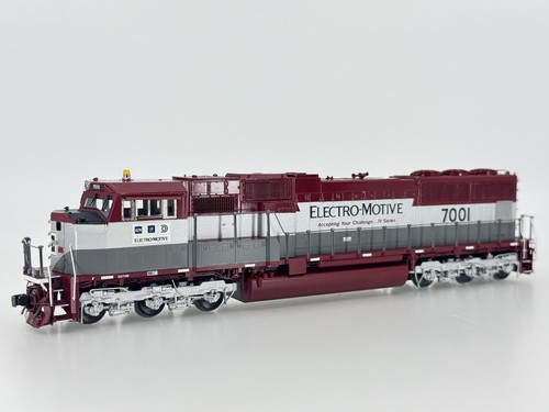 Locomotora diésel de demostración HO Overland Models OMI 5813.1 Electro Motive EMD SD70M | Condition: For parts or not working
