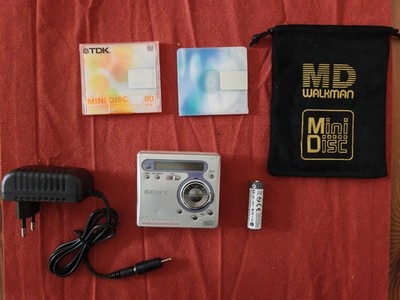 Sony MZ-R700PC Walkman MDLP Minidisc Player Set 