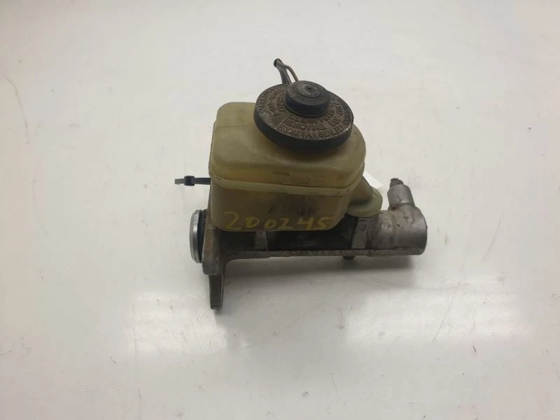 89-94 TOYOTA PICKUP 2.4L 4 CYL 4WD BRAKE MASTER CYLINDER ASSEMBLY  - Image 3 of 4