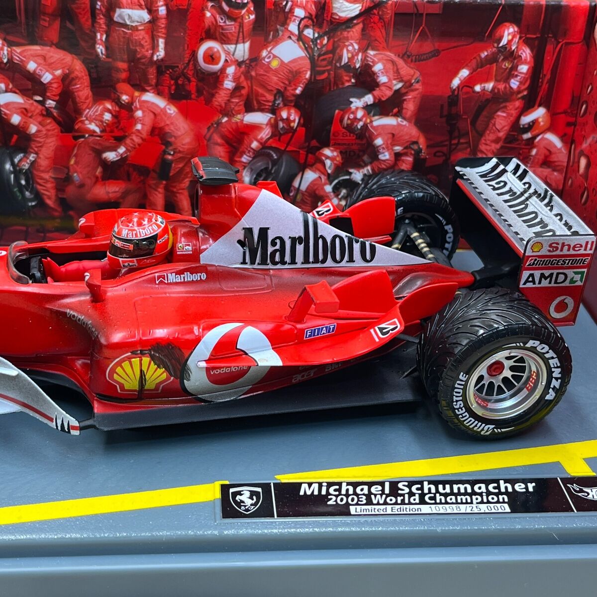 Hot Wheels 1/18 Ferrari F2003 Michael Schumacher #1 Champion Hot Wheels 1/18 Ferrari F2003 Michael Schumacher #1 Champion