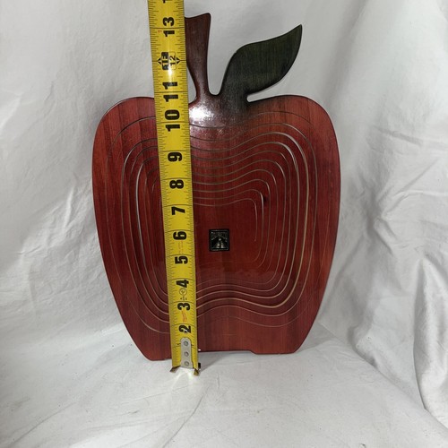 Equinoccio Red Apple Wooden Fruit Basket Pop Out Spiral Cut Trivet. Vintage. - Picture 6 of 7