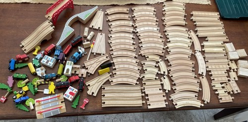 Lot of 140+ Thomas and Friends & Various Wooden Railway Train Tracks ...