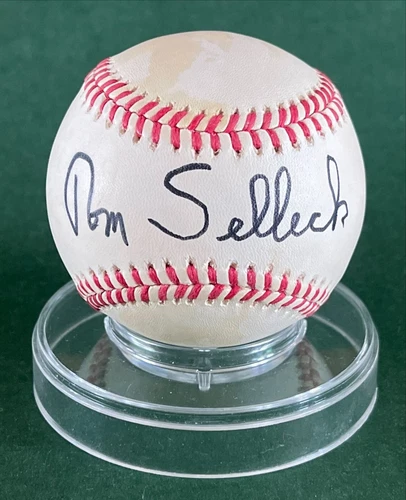 TOM SELLECK AUTOGRAPHED SIGNED OFFICIAL NATIONAL LEAGUE BASEBALL (ONL)