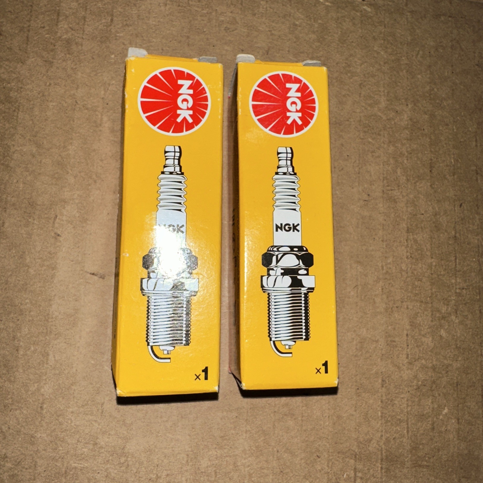 2 Pack NGK BR8ES STANDARD Plug 5422 Spark Plugs