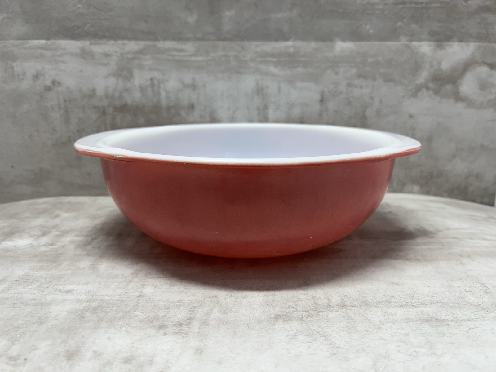 Vintage Pyrex Flamingo Pink 024 2Qt Round Casserole Serving Bowl UFO No Lid