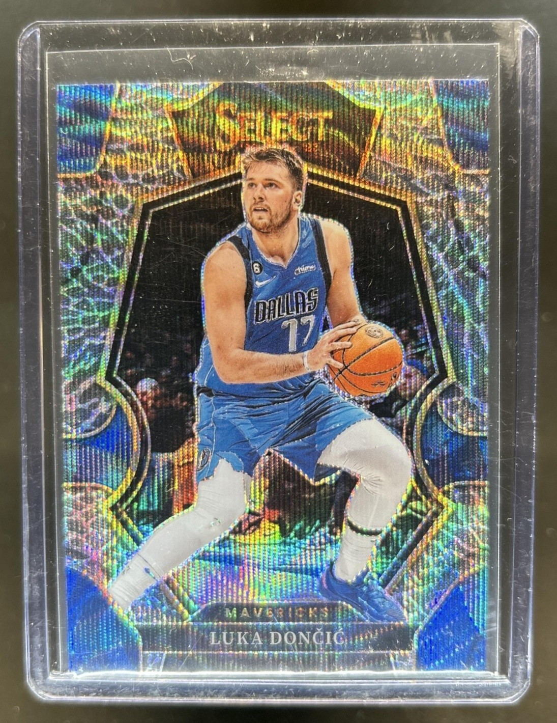 2022-23 Panini Select Luka Doncic Elephant Prizm SSP Premier Level #151