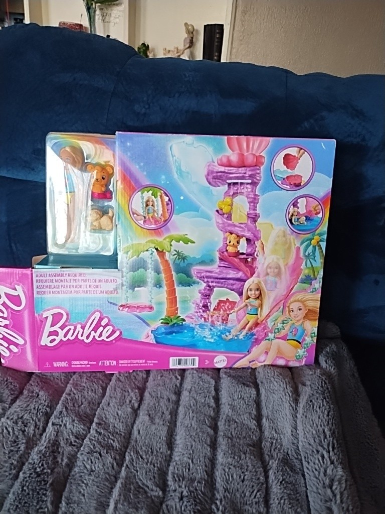 Barbie Chelsea Dreamtopia Water Lagoon Juego Tobogán Piscina Sirena Mascota Perro ¡NUEVO EN CAJA!