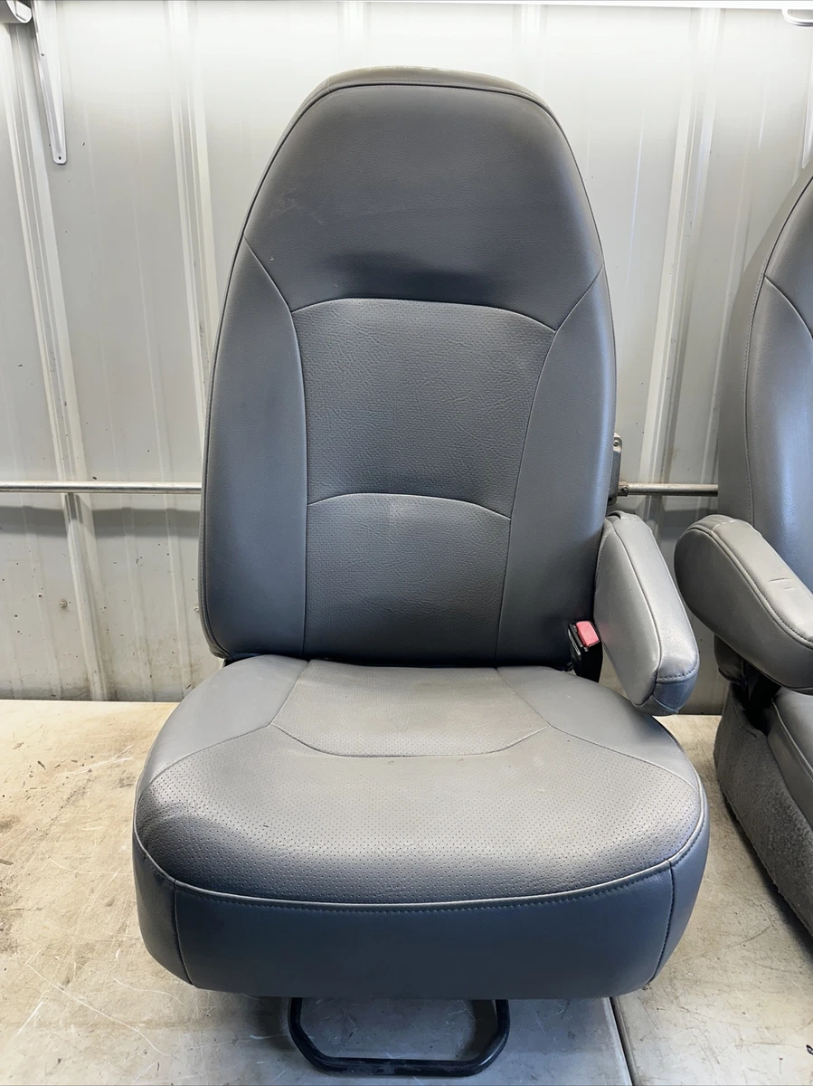 Econoline seats 2025