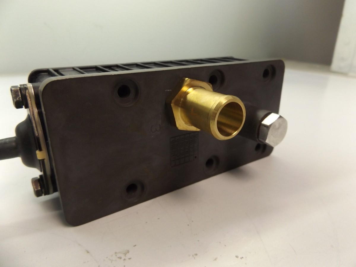 VOLVO EQUIPMENT 11195089 RECEIVER DRIER REGULATOR | eBay