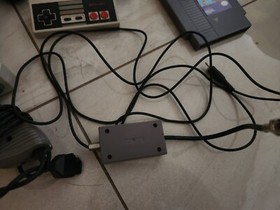 Nintendo NES Console 2 Controllers Zapper &bull; 20 Games Cleaner  Adapter Huge Lot