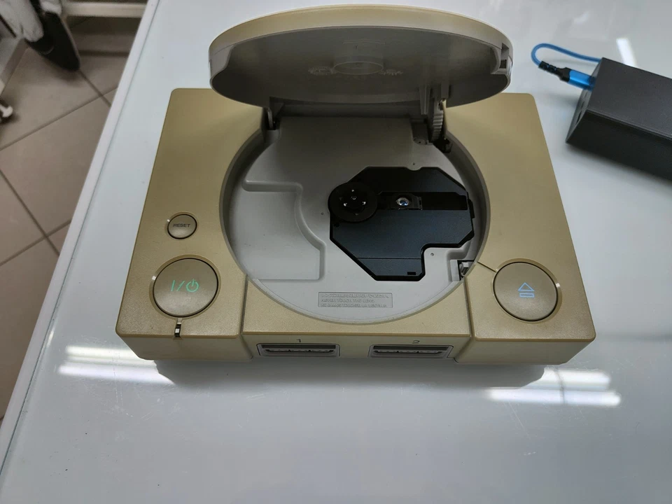 Sony PlayStation 1 Console con Controller - Grigio (SCPH-9002), foto 4 di 5