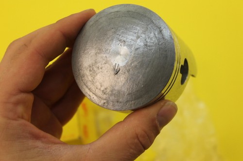 NOS Suzuki GT750 1972-1973 Piston Right STD PART# 12110-31000 - Picture 4 of 8