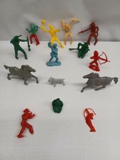 Lot of 14 Vintage Plastic Mix Figures Army Men Soldiers Indians