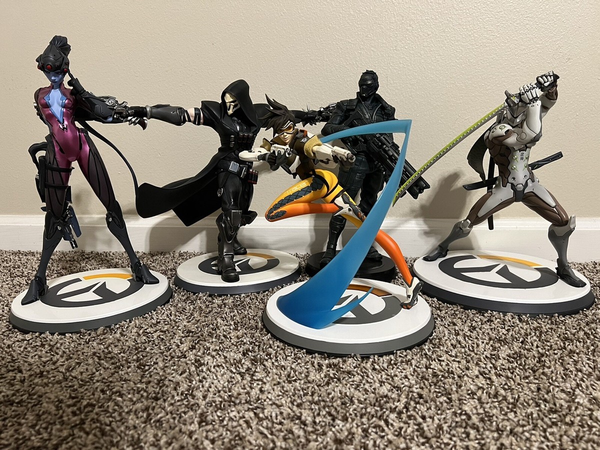 Overwatch Tracer Statue Blizzard Official Complete w/ Box Overwatch Tracer Statue Blizzard Official Complete w/ Box
