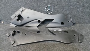 P98-214 * Mercedes-Benz W204 C-Klasse Scheinwerfer Blenden RE + Li - A2048261424