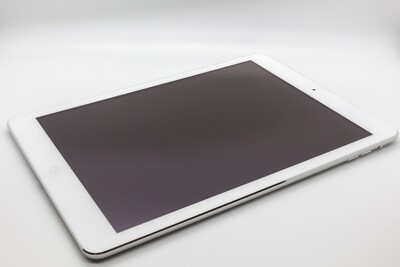 Apple iPad Air 1st Gen. A1474 16GB Wi-Fi, 9.7 in - Silver