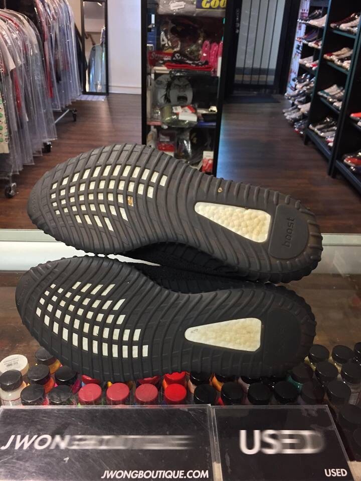 adidas gazelle silver green womens adidas Yeezy Boost 350 V2 Core Black Red (2022) | Yeezy main image 1