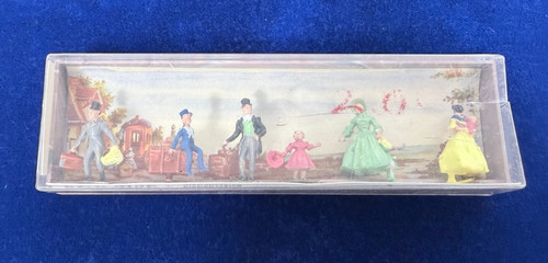 Vintage Merten 2156 HO Mini Figures 19th Century Figures Waiting for Train
