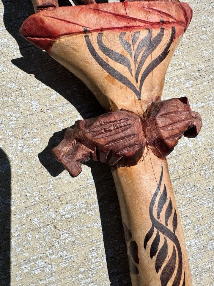 Bastón africano para caminar con elefante y leones pintado (Rv) Foto 3 de 4