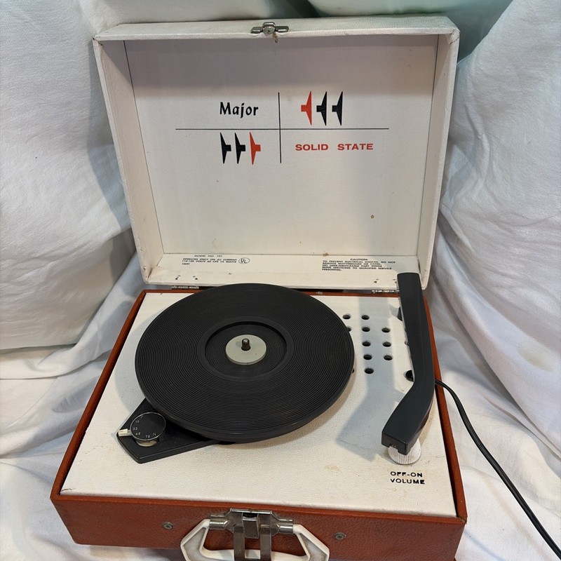 Vintage Potable Record player Major   Solid State Untested