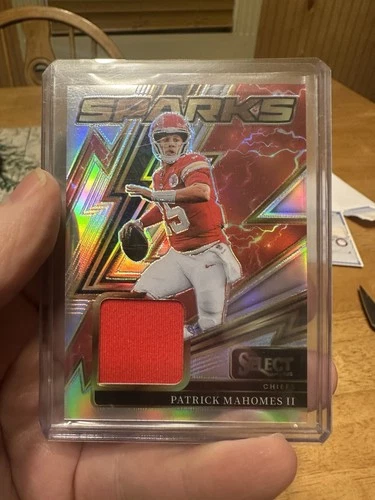 2025 Panini Select Patrick Mahomes II Sparks Patch Silver Prizm /149